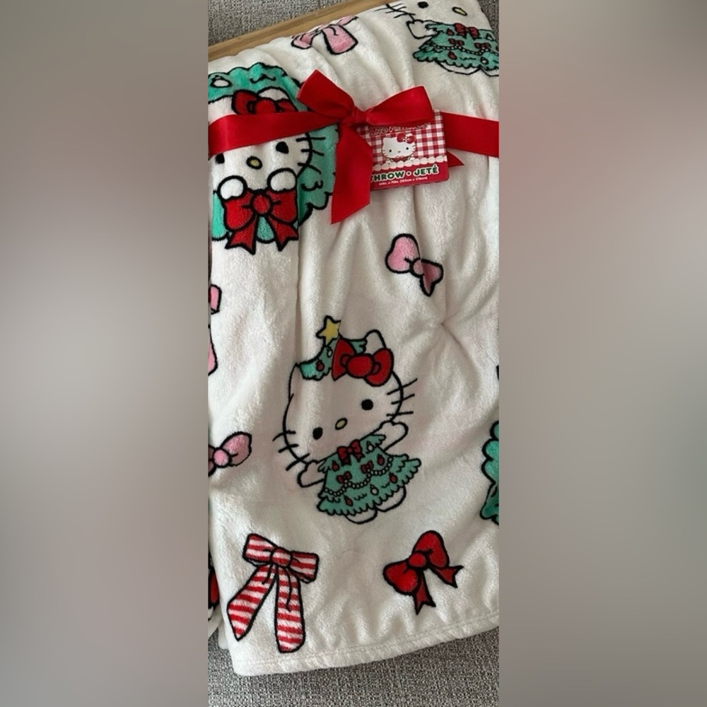 New Hello Kitty Throw